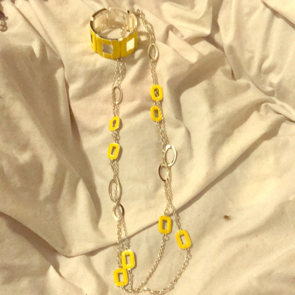 Paired yellow necklace and bracelet